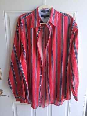 Tommy Hilfiger Men’s Red Striped Button-Up Shirt